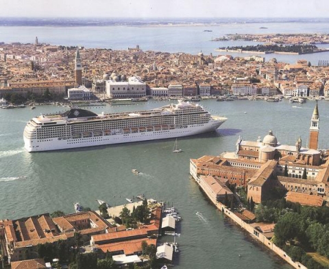Porto di Venezia con Autonoleggio con autista